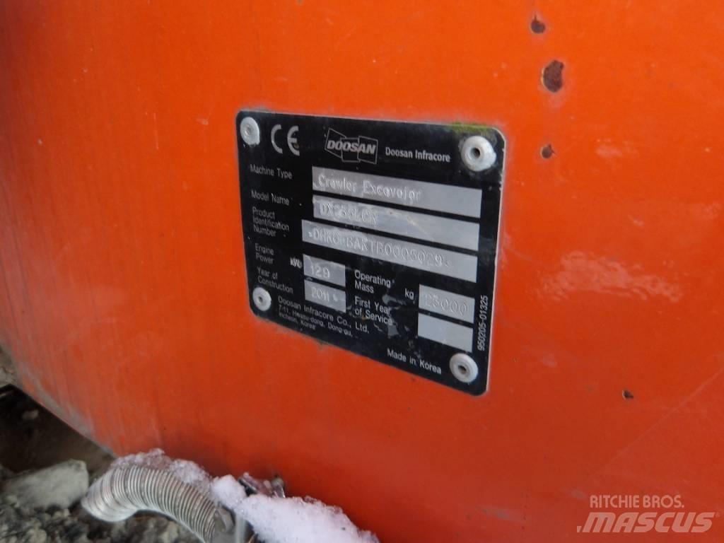 Doosan DX 235 LCR حفارات زحافة