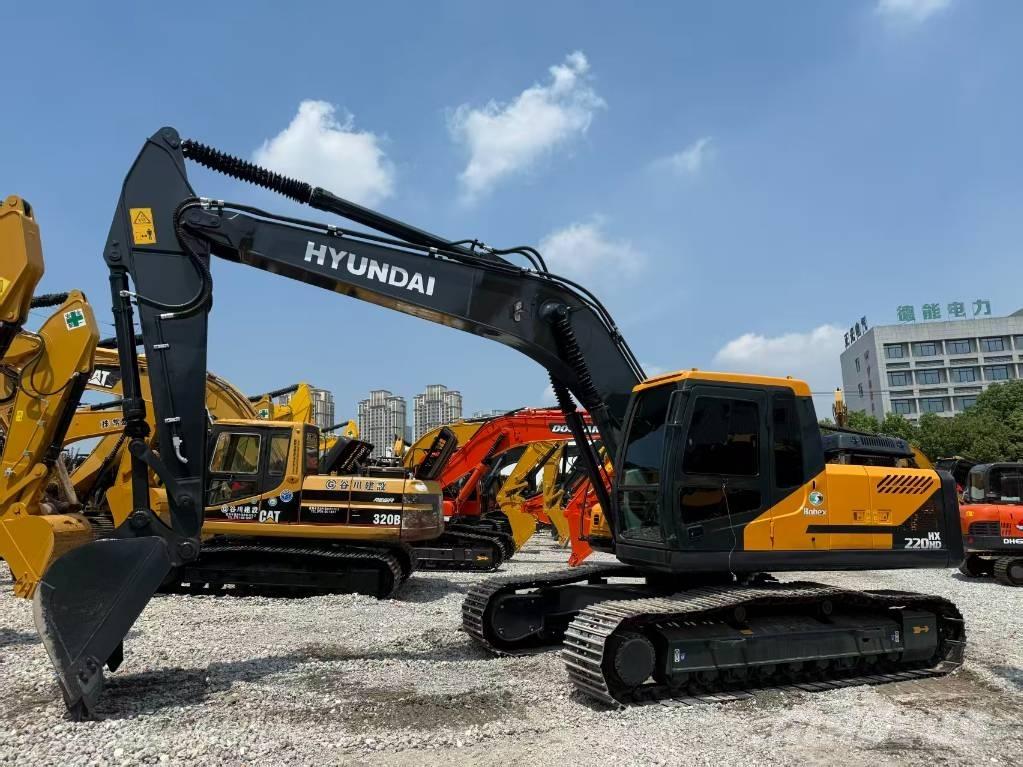 Hyundai 220HD حفارات زحافة