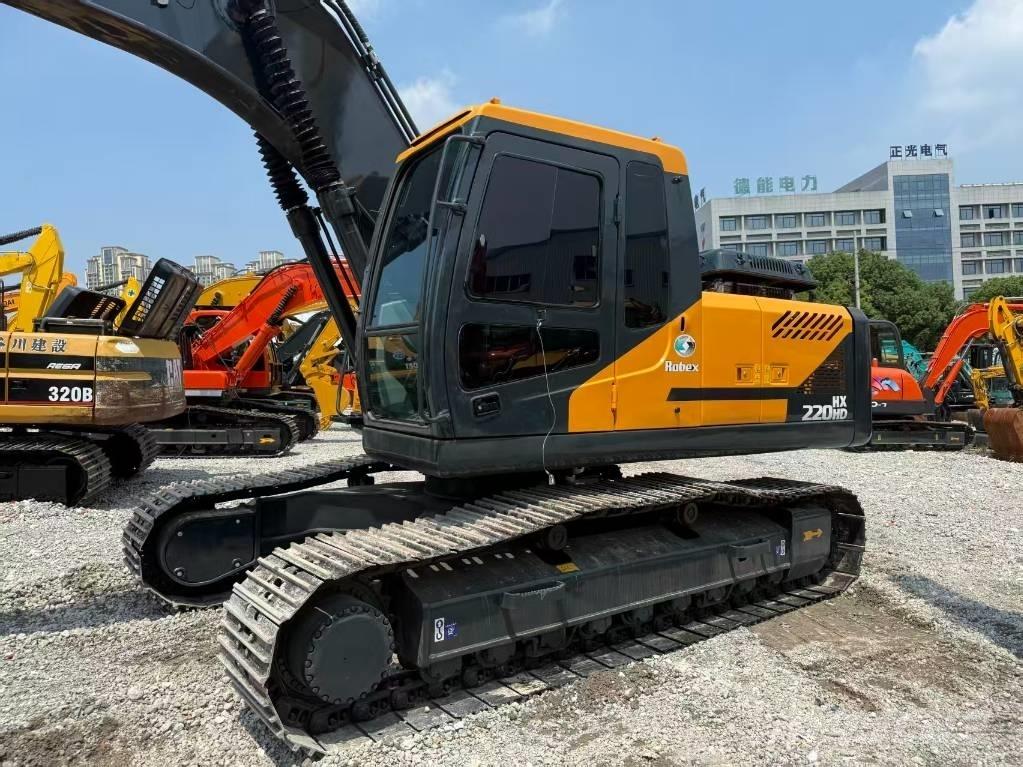 Hyundai 220HD حفارات زحافة