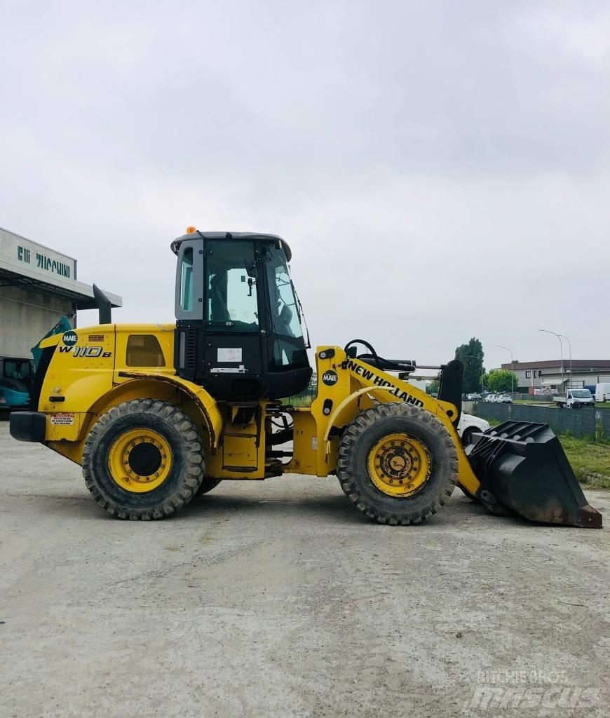 New Holland W 110 B لوادر بعجل