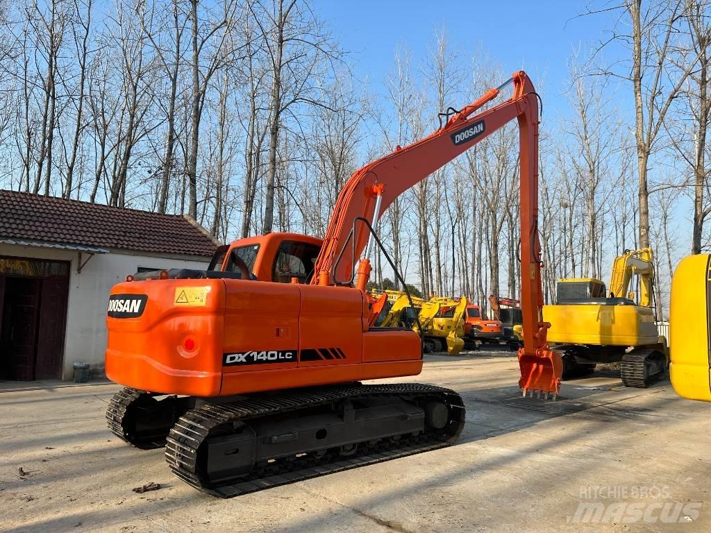 Doosan DX 140 حفارات صغيرة أقل من 7 طن (حفارات صغيرة)