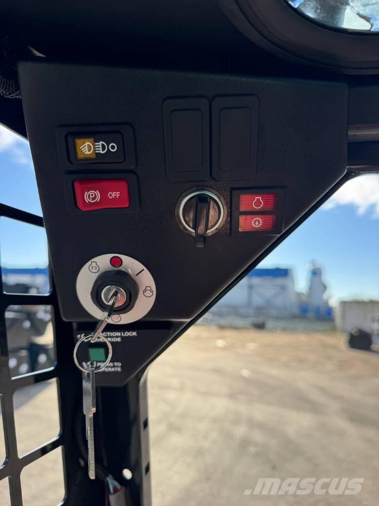 Bobcat S 70 لوادر انزلاقية التوجيه