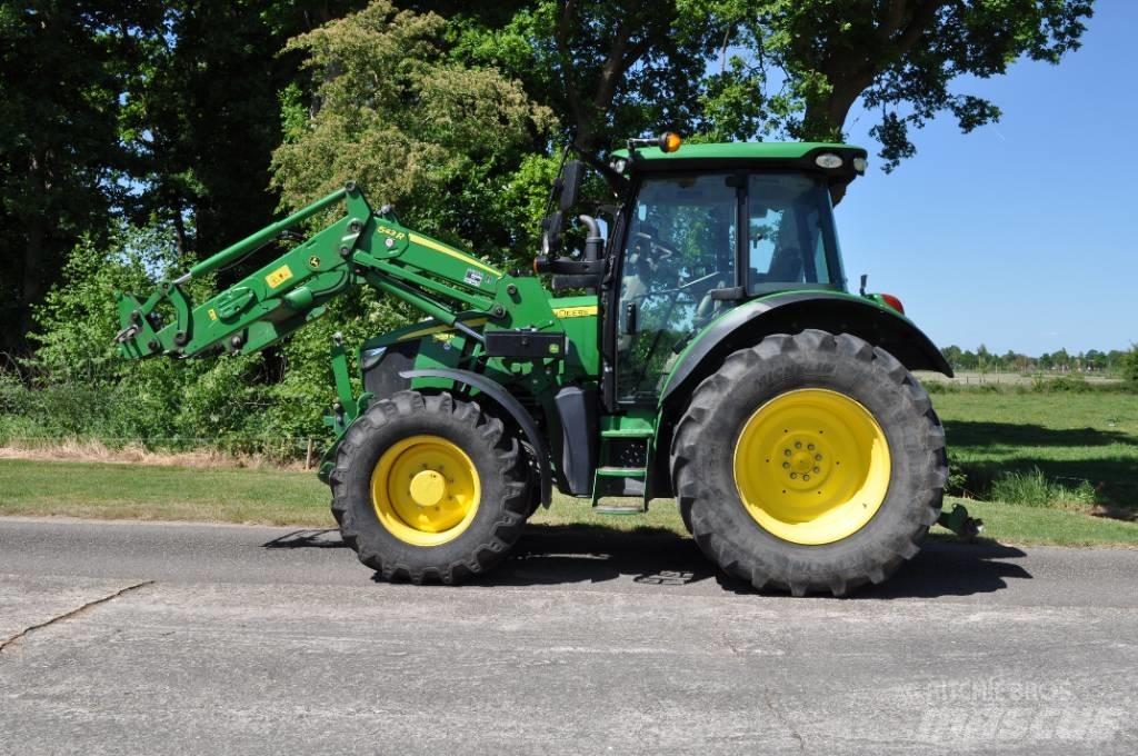 John Deere 5125R الجرارات