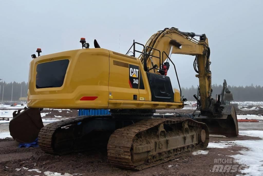 CAT 340 حفارات زحافة