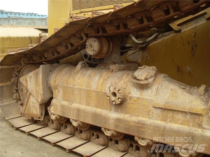 CAT D 6 M LGP بلدوزرات مجنزرة