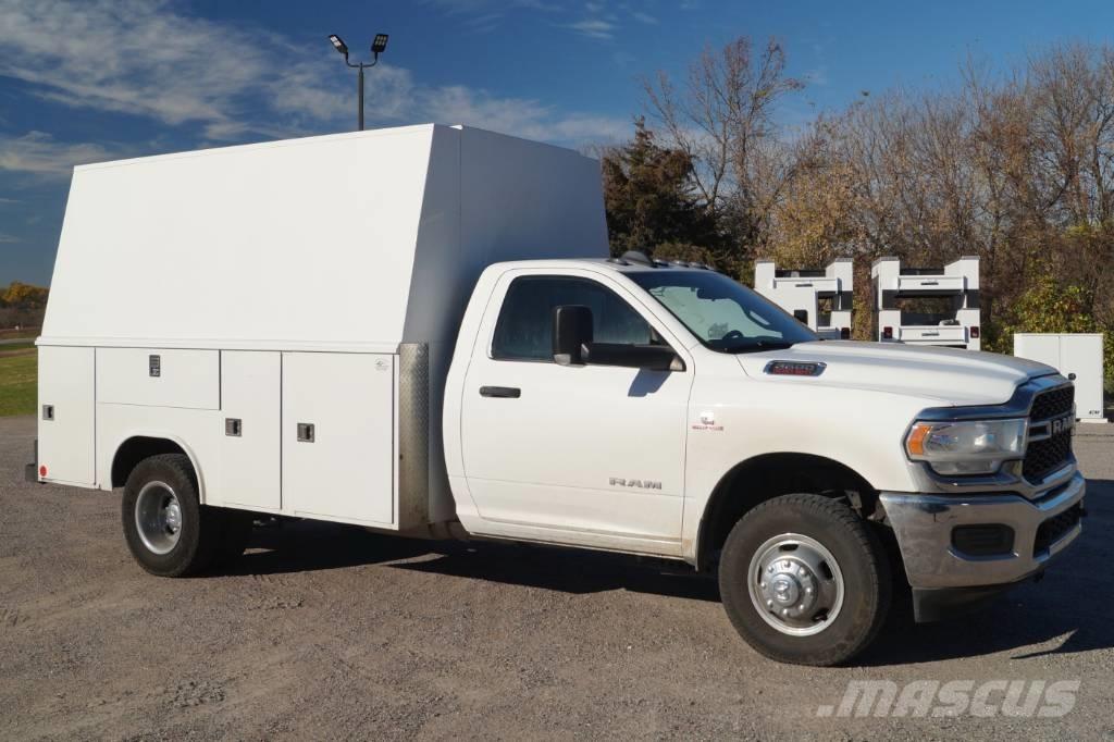 RAM 3500 TRADESMAN شاحنات خفيفة/مفصلية الجوانب