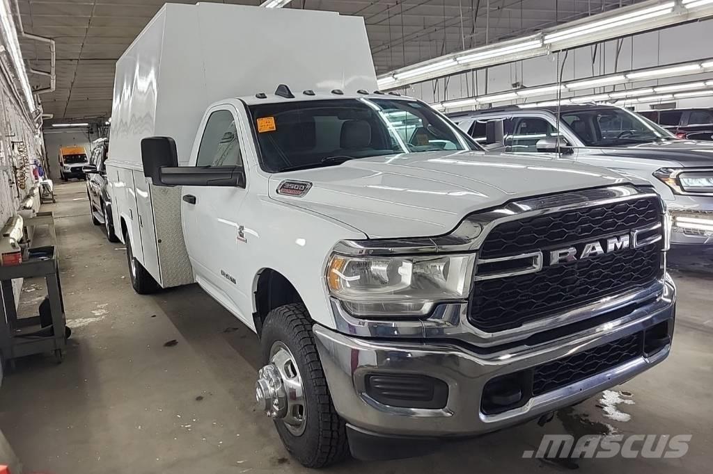RAM 3500 TRADESMAN شاحنات خفيفة/مفصلية الجوانب