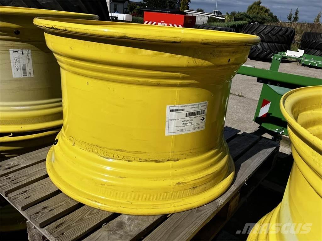 John Deere 20x30 الإطارات والعجلات والحافات