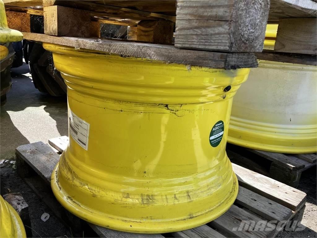 John Deere 20x30 الإطارات والعجلات والحافات