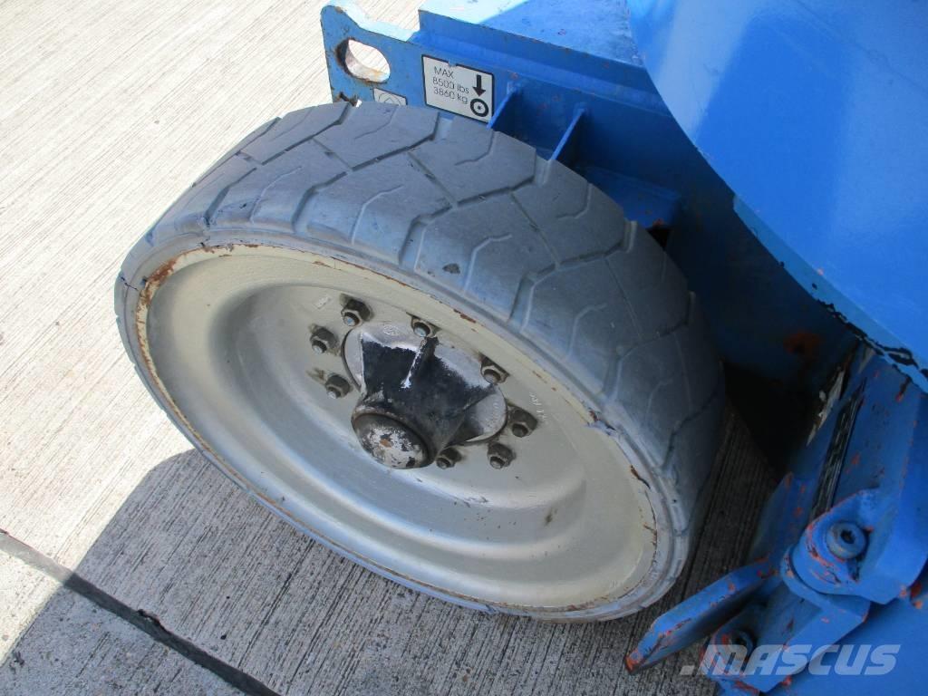 JLG E300AJP (180) رافعات ذراع ذاتية الحركة مدمجة