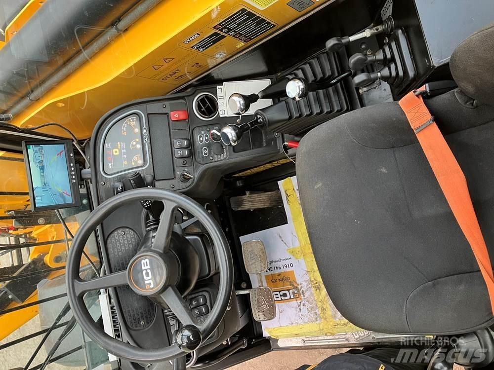 JCB 540-180 مناولات متداخلة