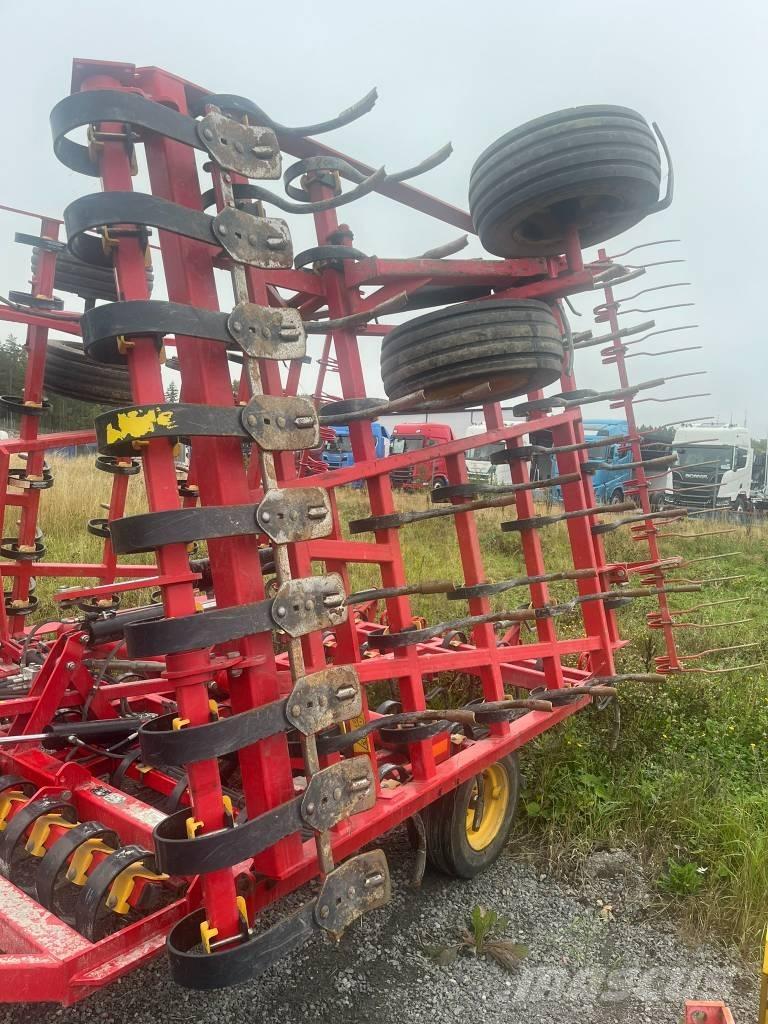 Väderstad NZA700 كاسحات