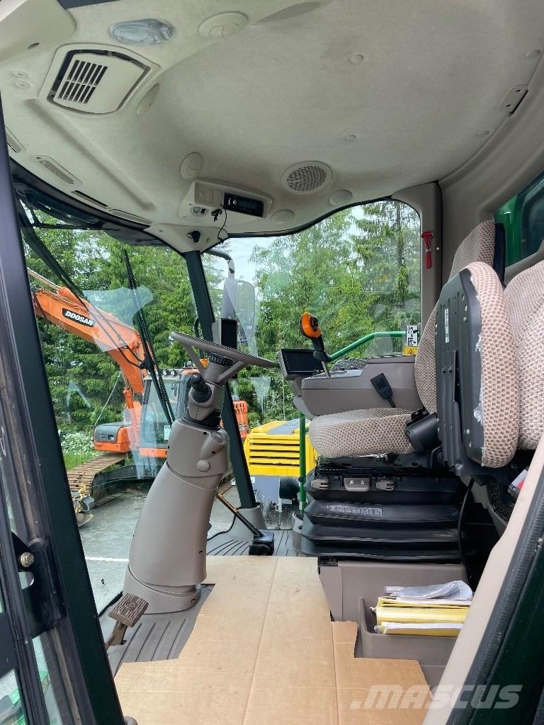 John Deere W540 حصادات