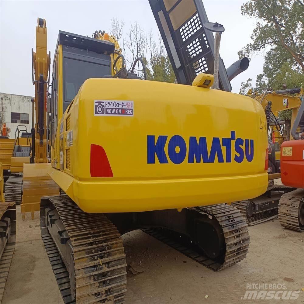 Komatsu PC 220 حفارات زحافة