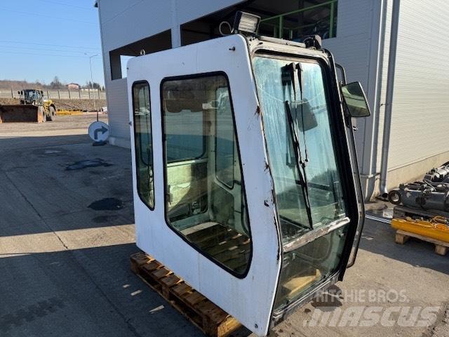 Liebherr SERIA B CAB كابينة والداخلية