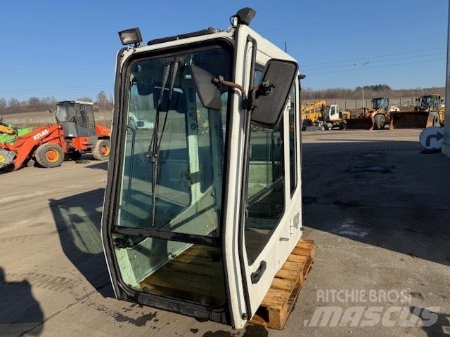 Liebherr SERIA B CAB كابينة والداخلية