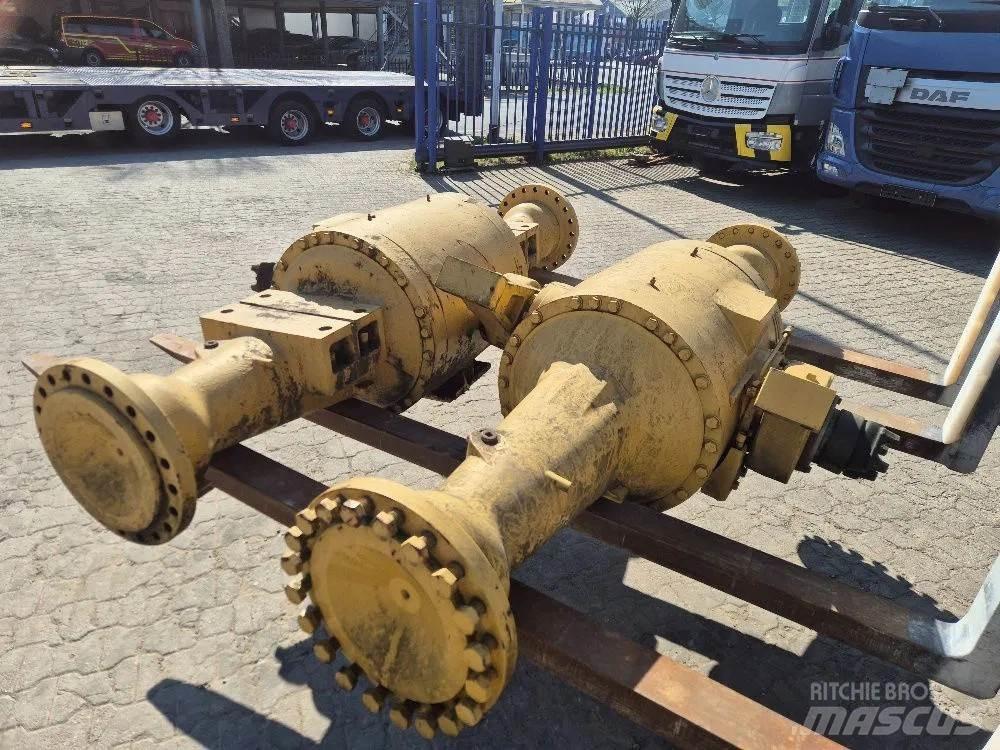 CAT 966G محور العجلة
