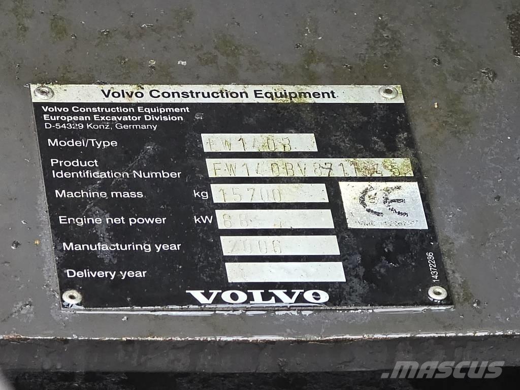 Volvo EW 140 B حفارات بعجل