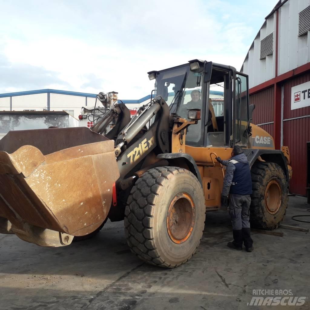 CASE 721 E XT لوادر بعجل