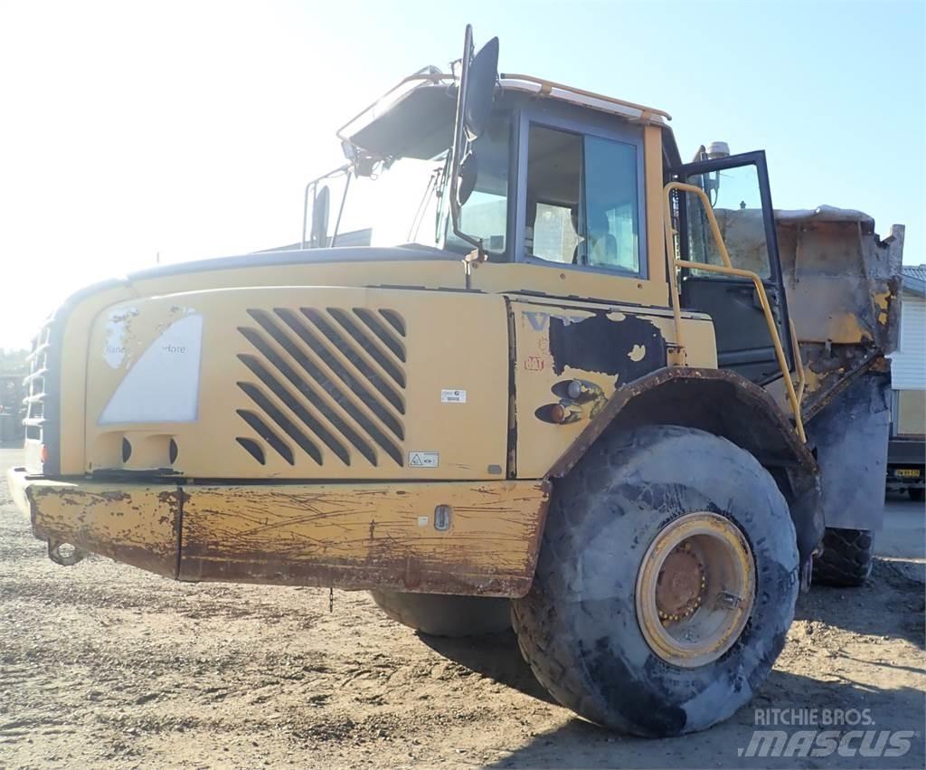 Volvo BM A25 D الجرارات