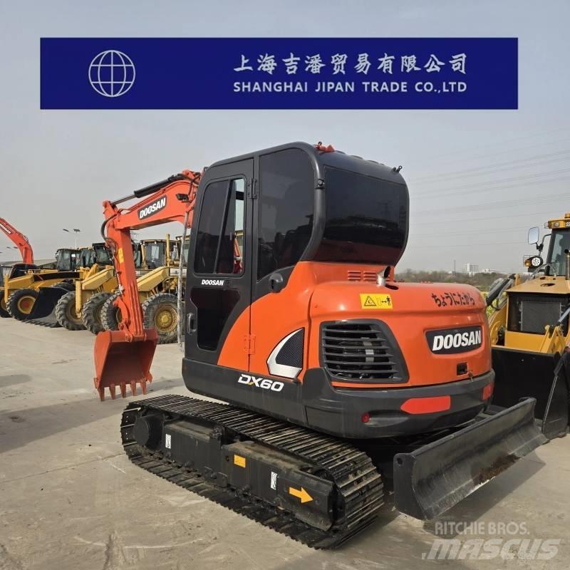 Doosan DX 60 حفارات زحافة