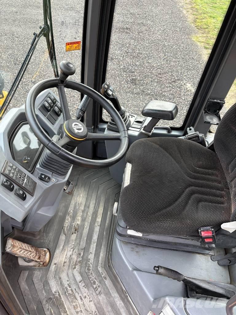 Volvo L35GS لوادر بعجل