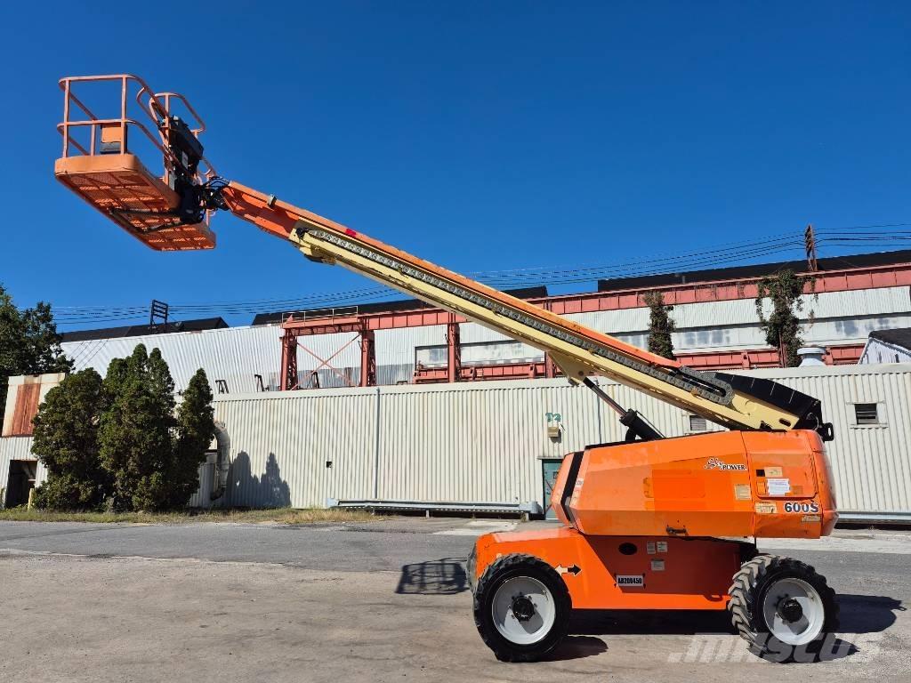 JLG 600 S رافعات سلة تلسكوبية