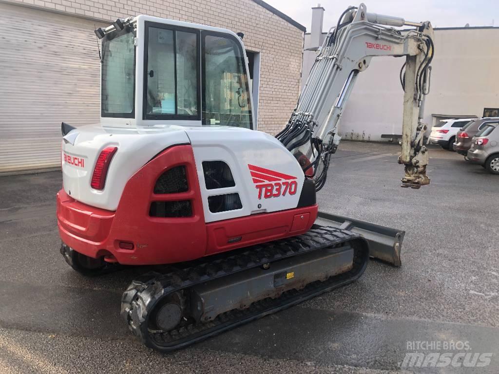 Takeuchi TB 370 حفارات وسط 7 طن - 12 طن