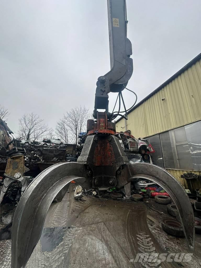 Atlas 520 MH مناولات المخلفات / مناولات صناعية