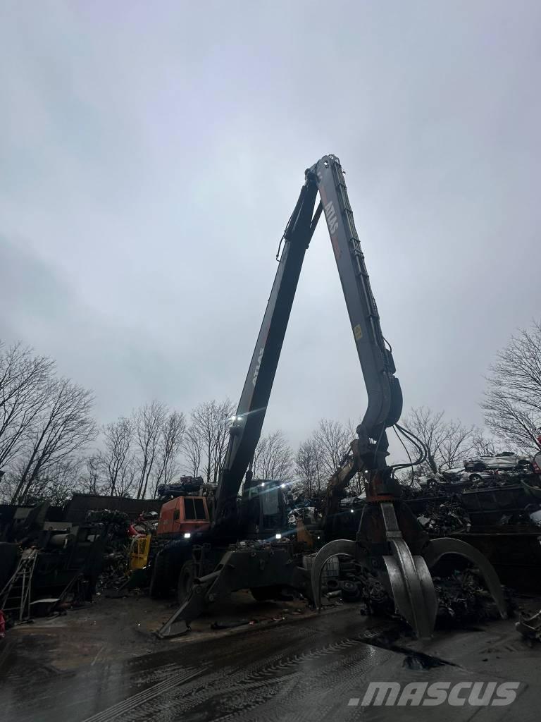 Atlas 520 MH مناولات المخلفات / مناولات صناعية