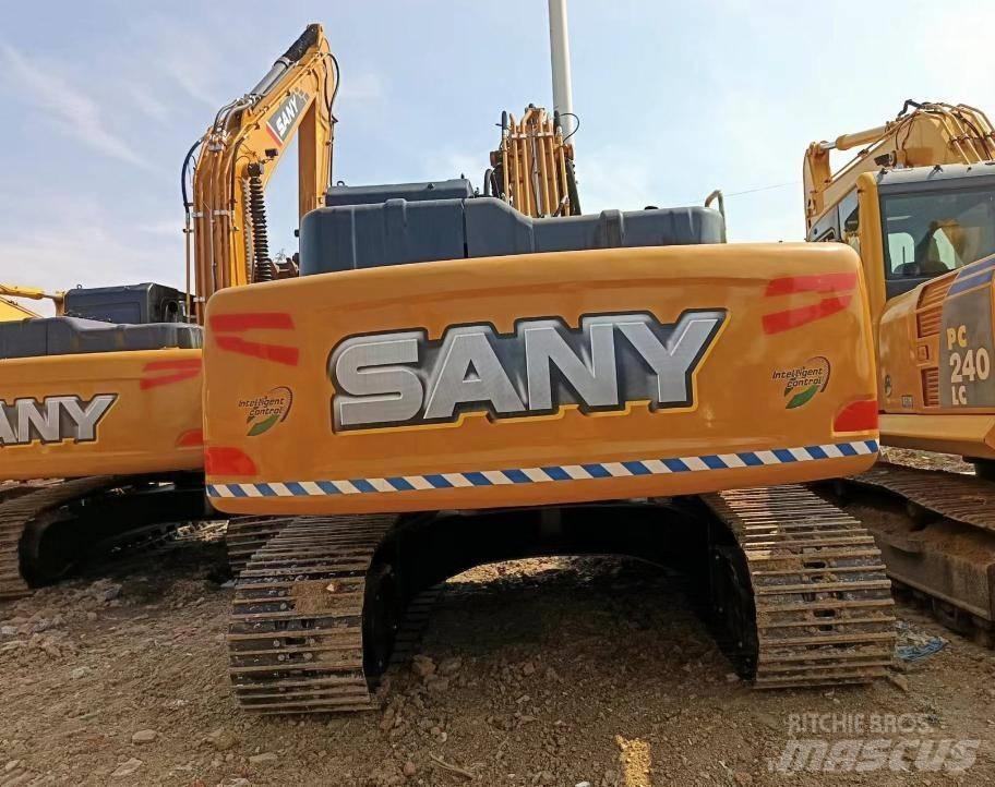 Sany SY 235 H حفارات زحافة