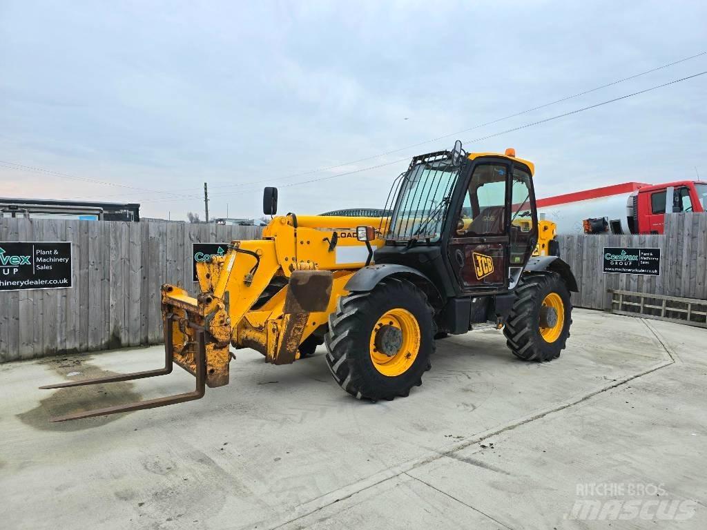 JCB 535-125 مناولات متداخلة