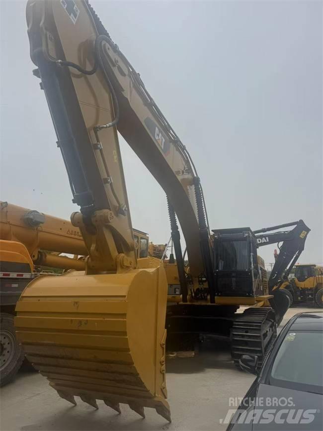 CAT 349 D L حفارات زحافة