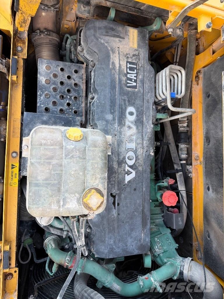 Volvo EC 380 D L حفارات زحافة