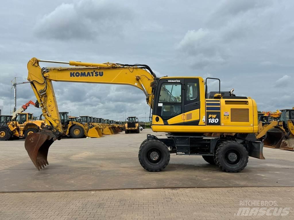 Komatsu PW180-11 حفارات بعجل