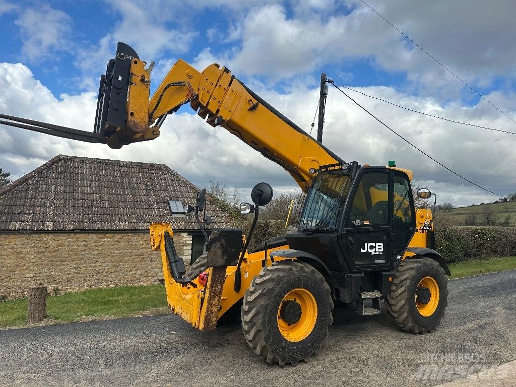 JCB 540-170 مناولات متداخلة