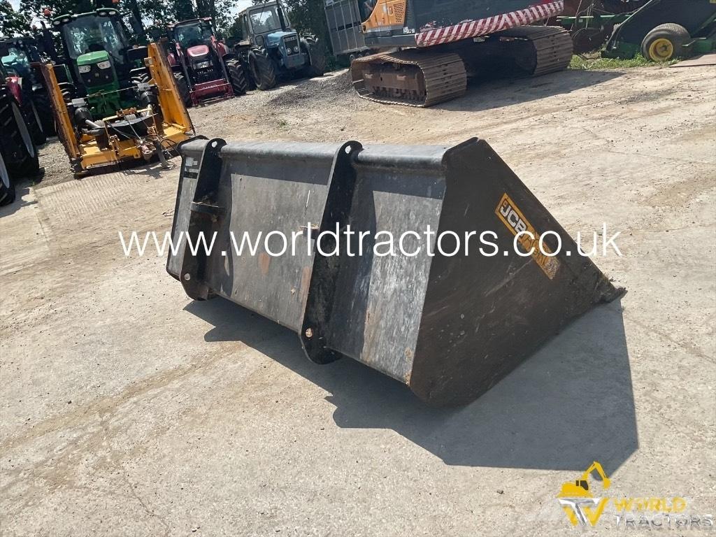 JCB Agri Bucket عربات نقل قلابة للمواقع