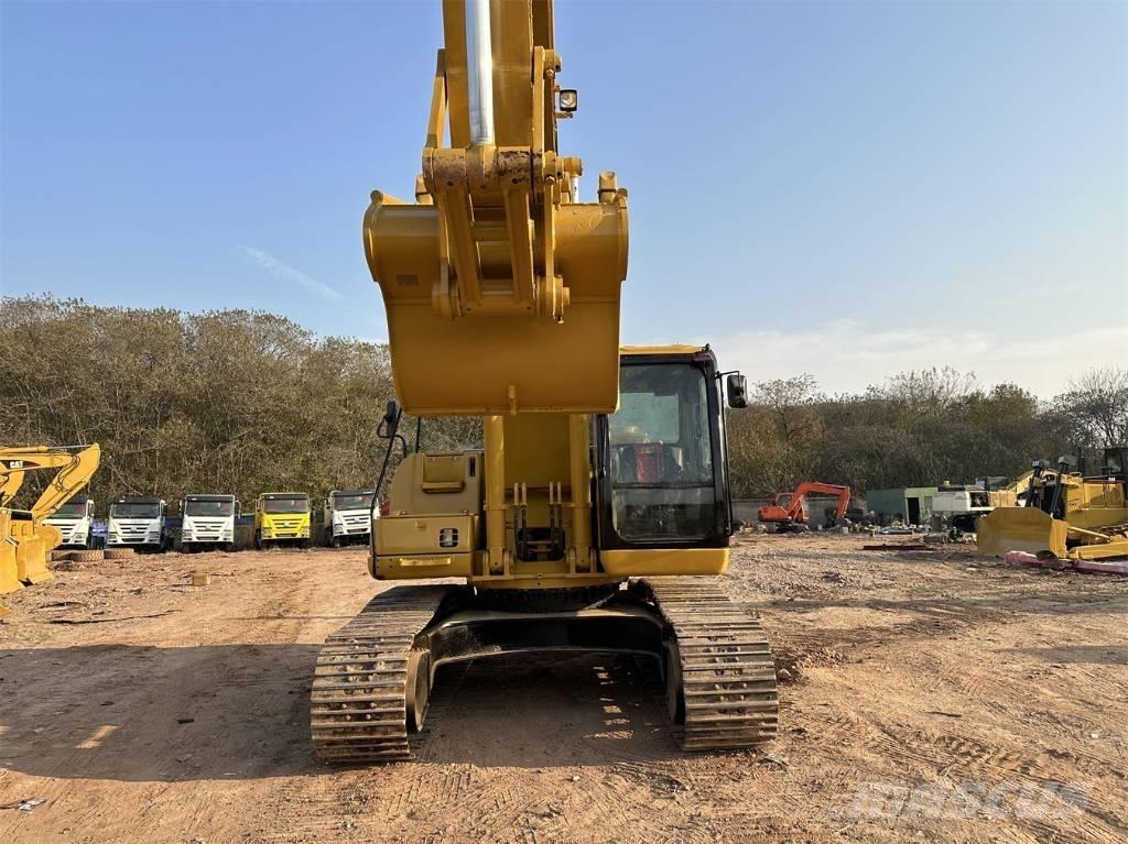 CAT 325C حفارات زحافة