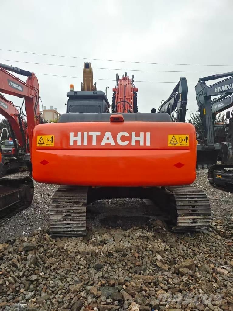 Hitachi ZX 200 حفارات زحافة