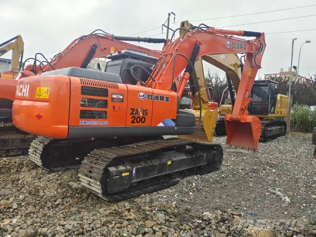 Hitachi ZX 200 حفارات زحافة