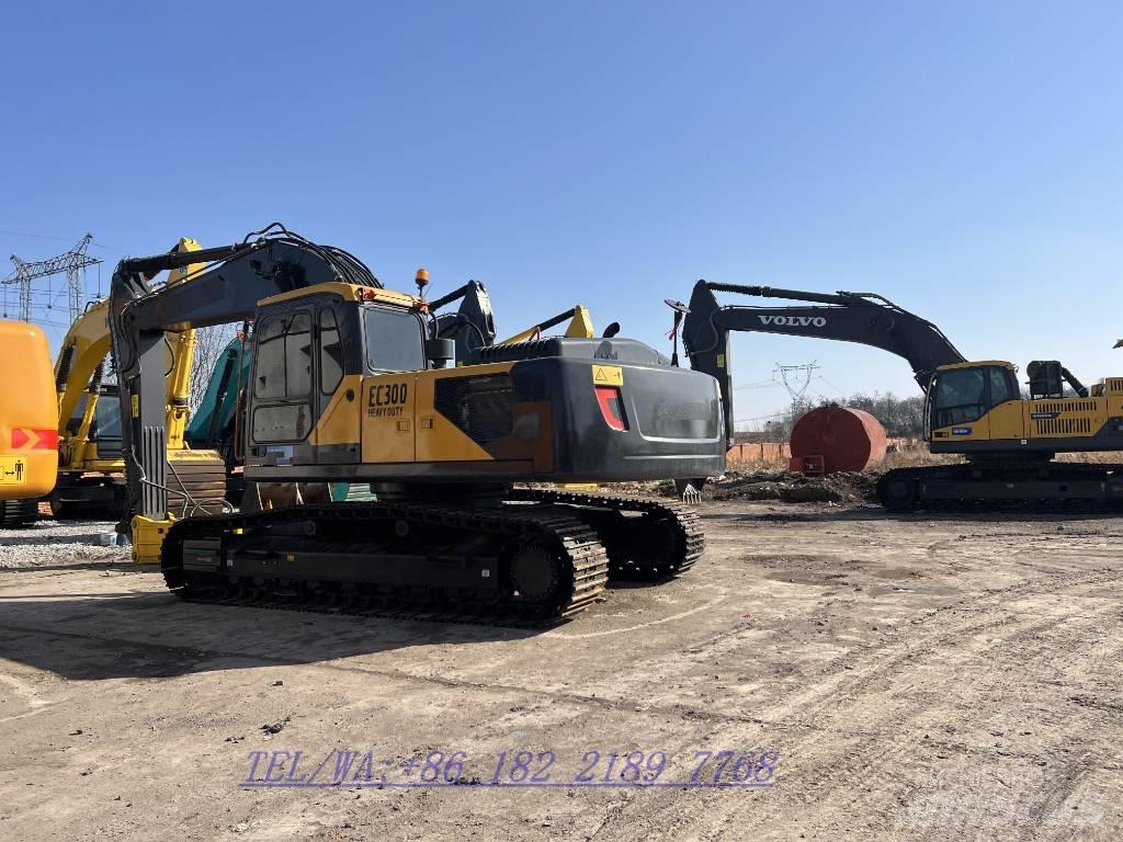 Volvo EC 300 D L حفارات زحافة