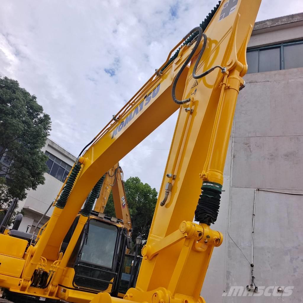 Komatsu PC 220-8 حفارات زحافة