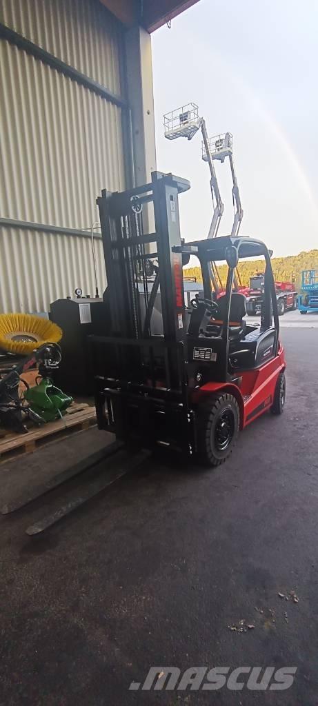 Manitou MI 25 شاحنات الديزل