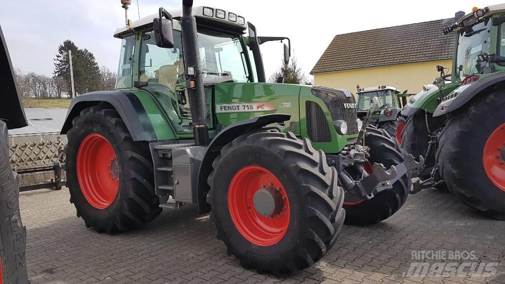 Fendt 718 Vario TMS الجرارات
