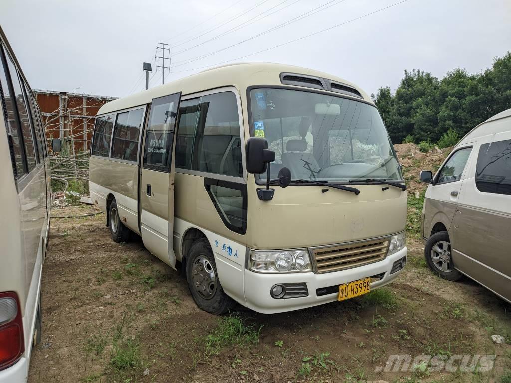 Toyota Coaster Bus حافلة صغيرة