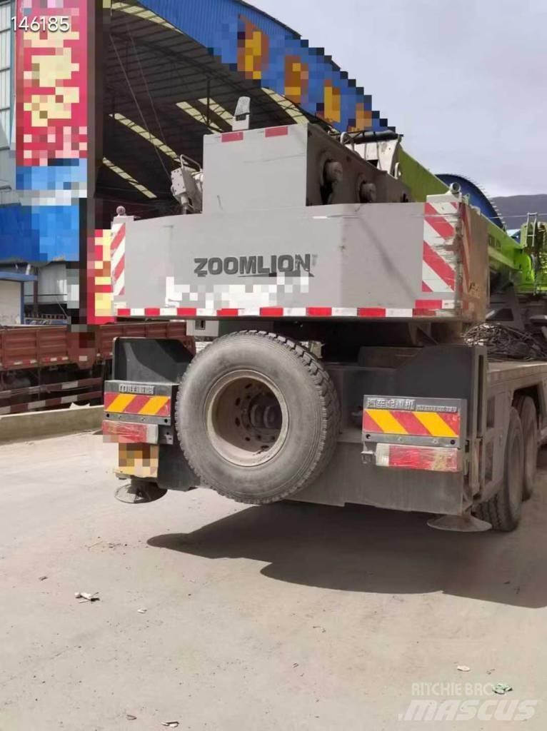 Zoomlion ztc251v5 رافعات صالحة لكل أنواع الطرق
