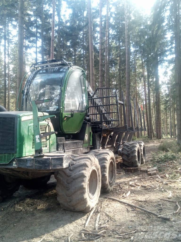 John Deere 1010 E شاحنات
