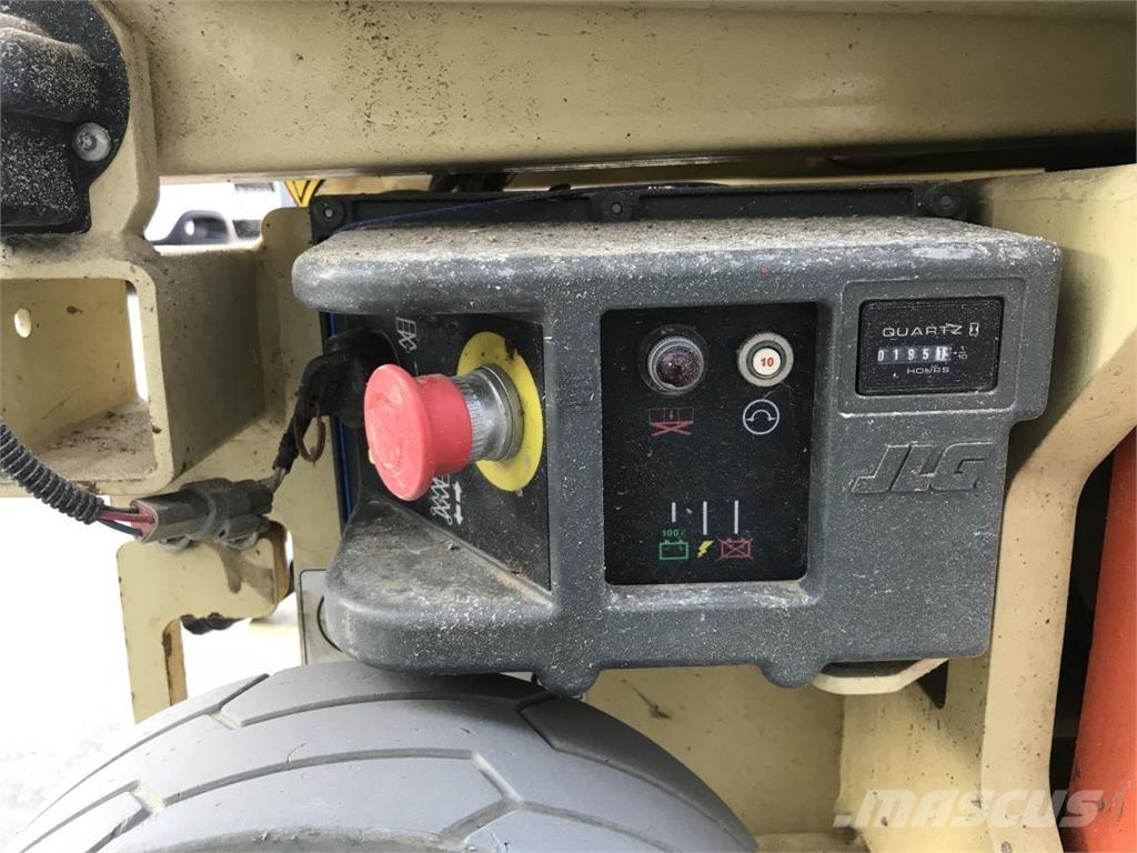 JLG 1930ES (1886) رافعات مقصية الشكل