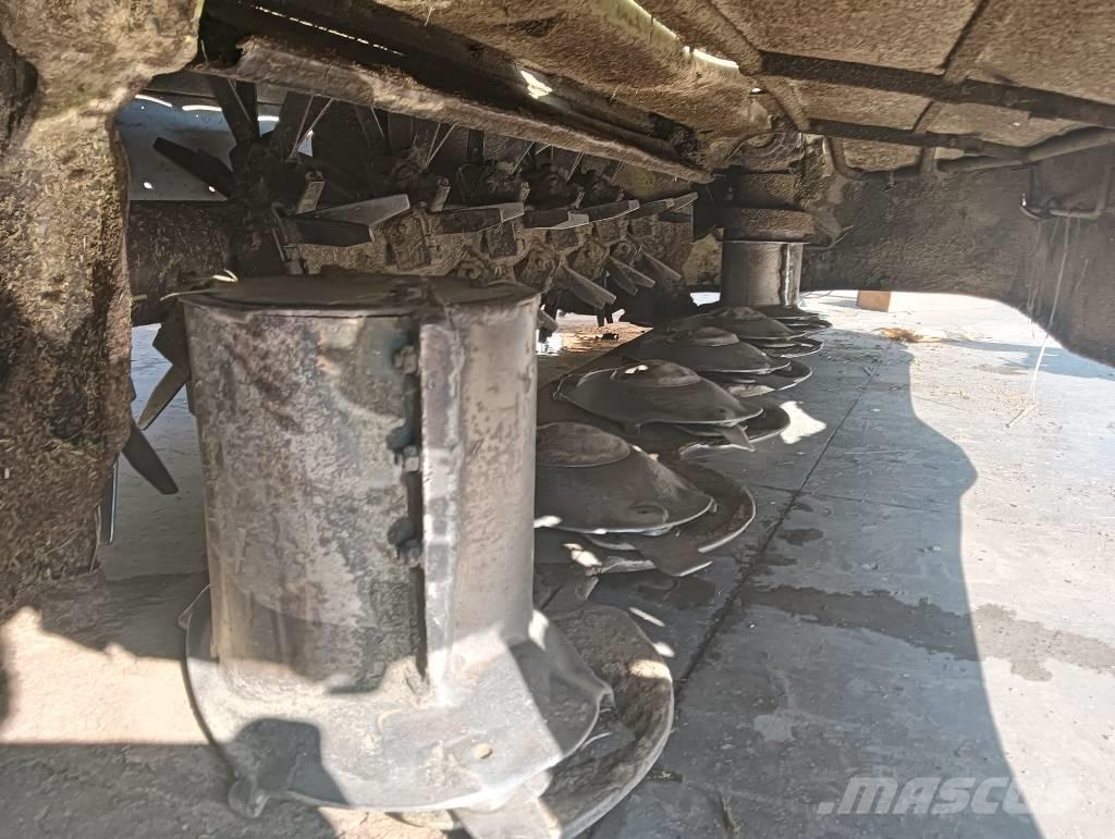 CLAAS Disco 2700 C جزازات مكيفات