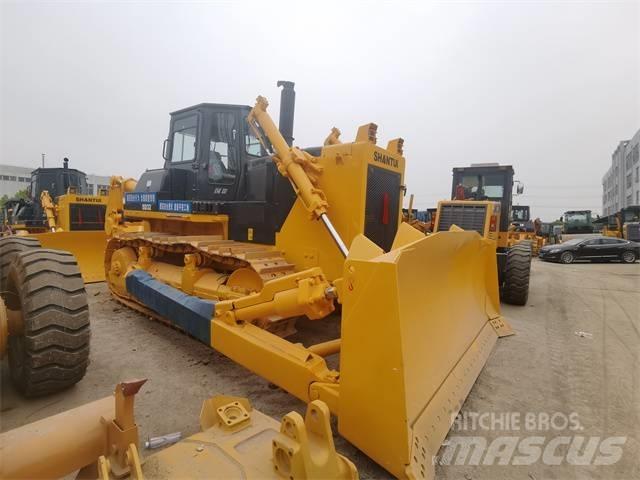 Shantui SD 22 بلدوزرات مجنزرة